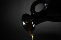 Olio d'oliva dall'anfora, dettaglio