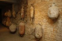  Antike Amphoren in der Arena von Pula